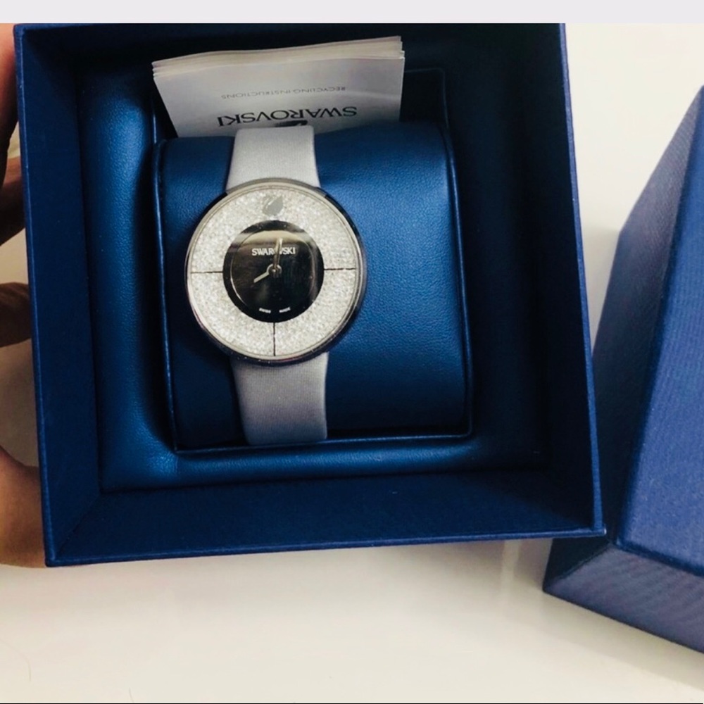 Authentic Crystalline Swarovski watch NEW